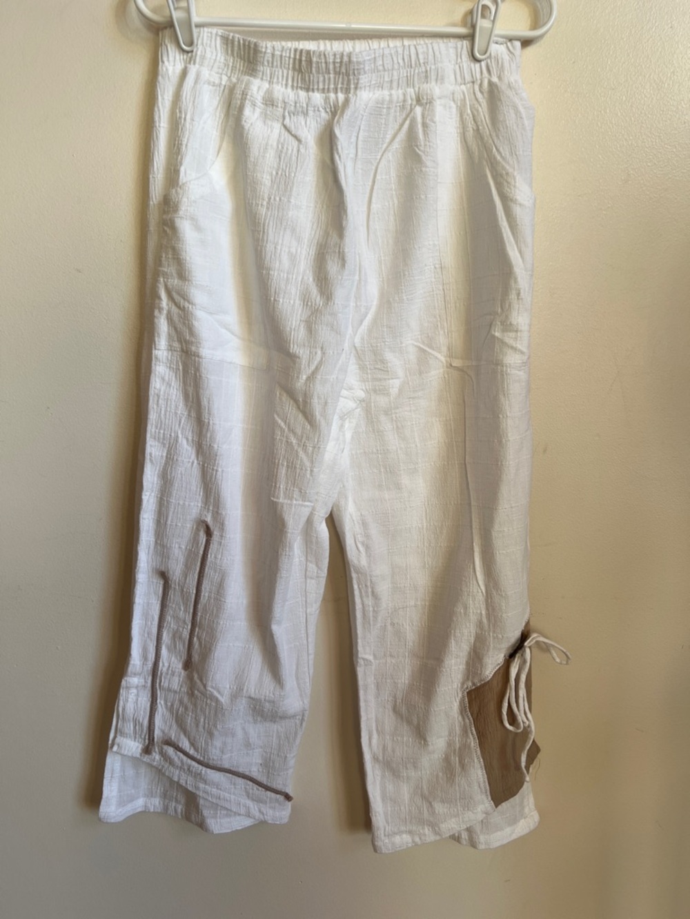 Cottonseed Women’s casual Cotton Pants in White with decorative buttons